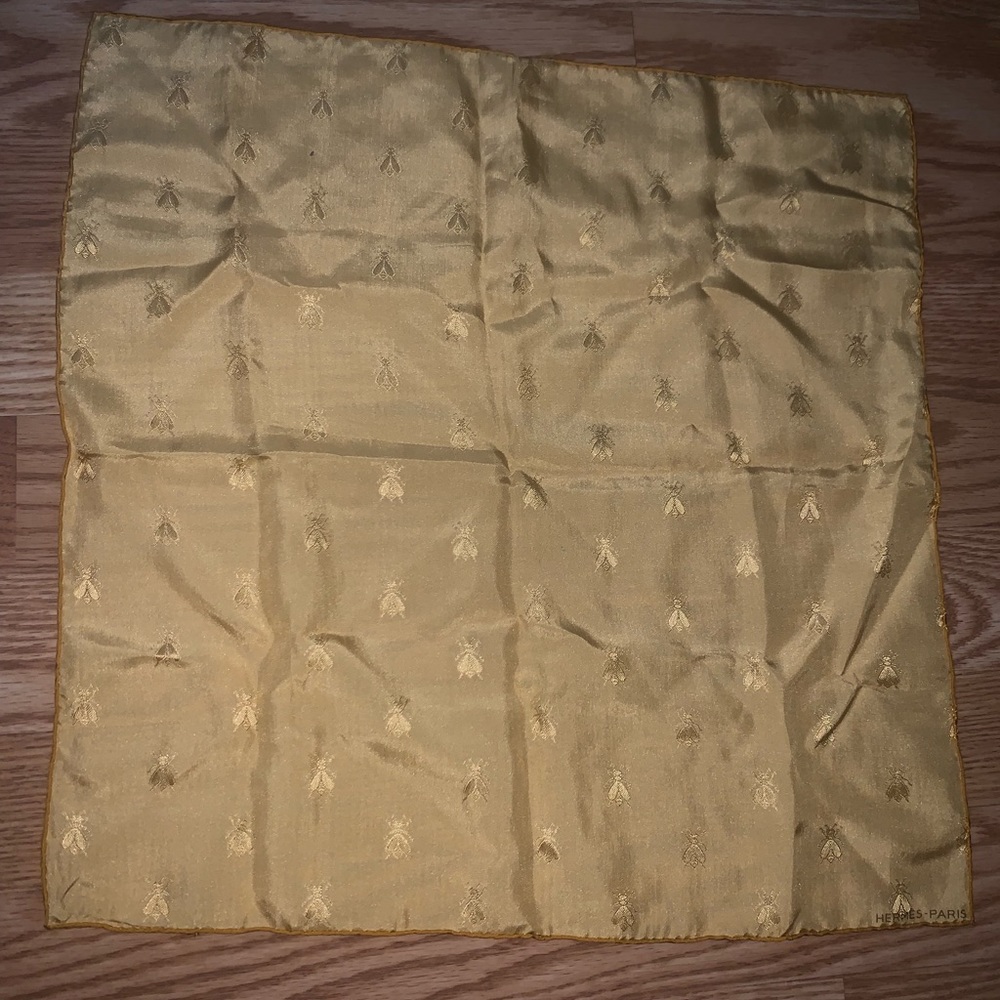 Hermès pocket scarf!